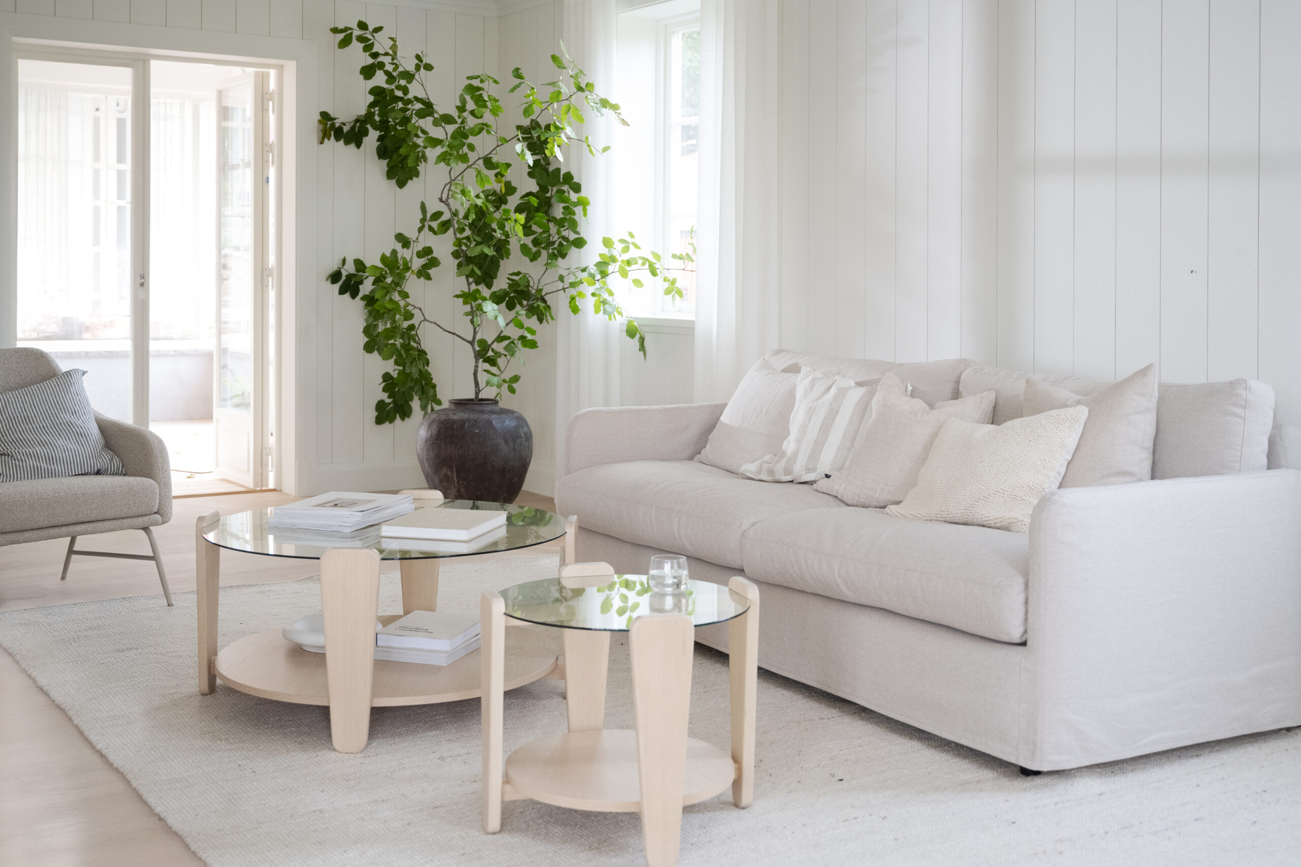 Arran soffbord Ø52 vitpigmenterad ek/glas - Bild 5