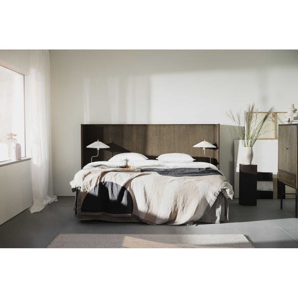 Redmond sänggavel 234cm brun ek