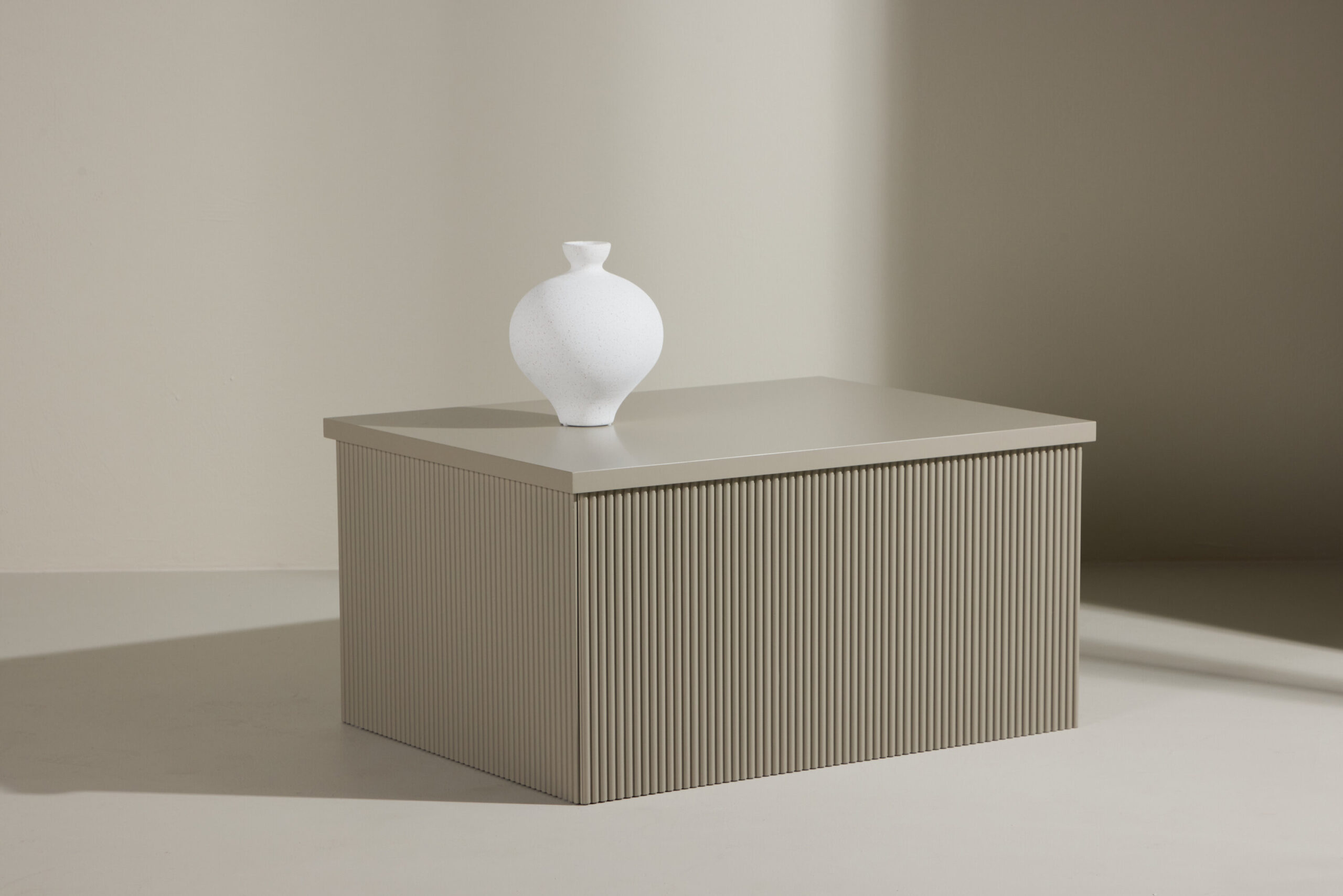 Lenox Side Table 80x60x40 cm - Beige