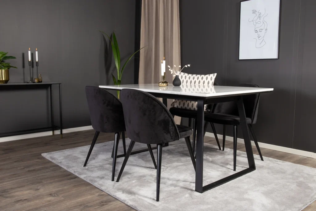Estelle & Velvet Rektangulära Matbord 140 x 90 Black + Matstolar Black