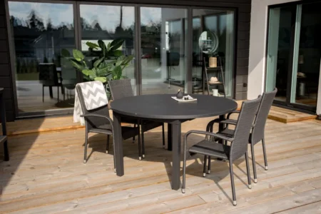 Anna & Marbella Matstolar Svart + Matbord ⌀140