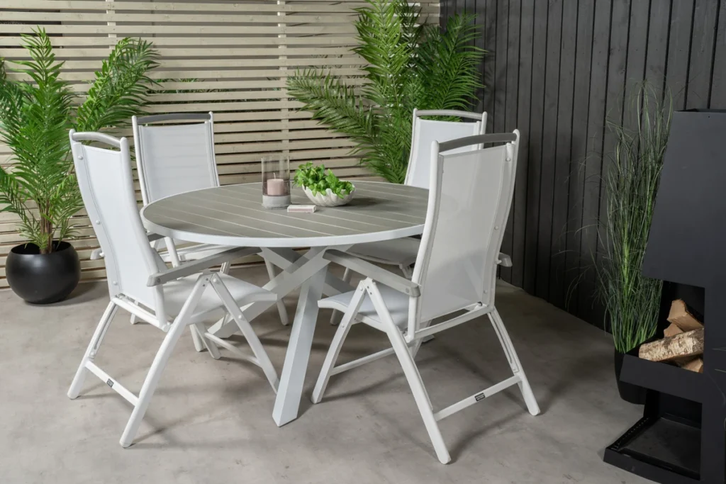 Parma & Albany Matbord ⌀140 + Positionsstolar Vit