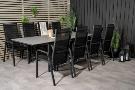 Levels & Copacabana Matbord 160x100x75 + Reclinerstolar Svart