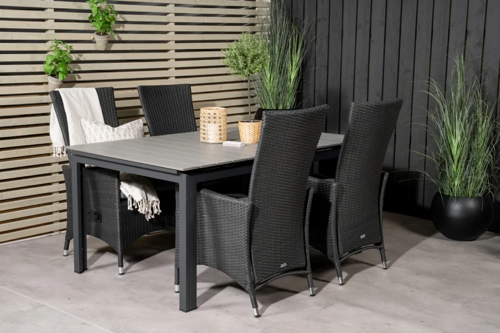 Levels & Padova Matbord 160x100x75 + Reclinerstolar Svart