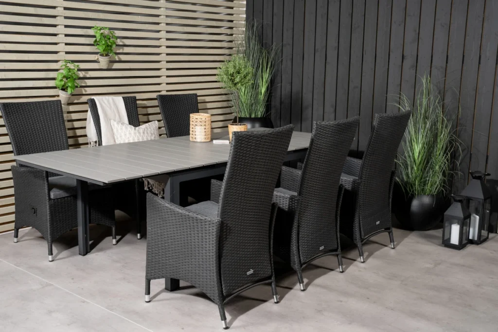Levels & Padova Matbord 160x100x75 + Reclinerstolar Svart
