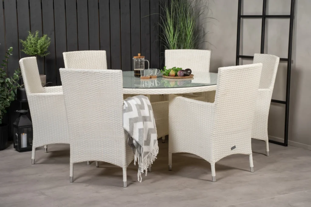 Volta & Malin Matbord ⌀150 + Matstolar Vit
