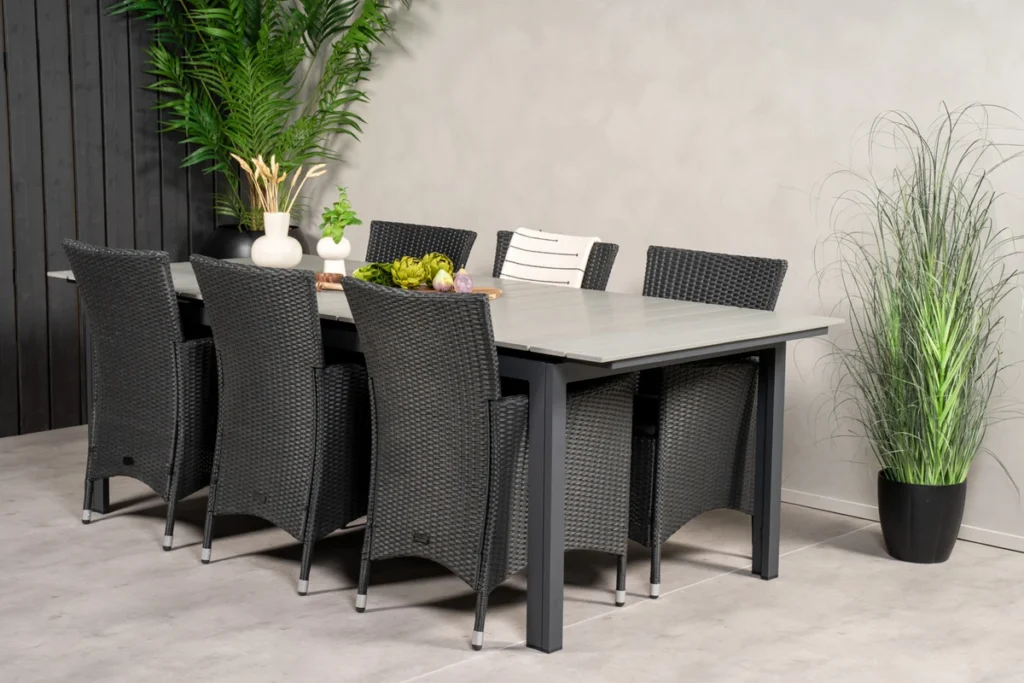 Levels & Knick Matbord 229x100x75 + Matstolar Svart