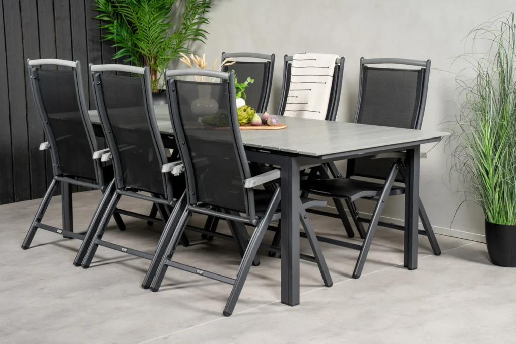 Levels & Albany Matbord 229x100x75 + Positionsstolar Svart