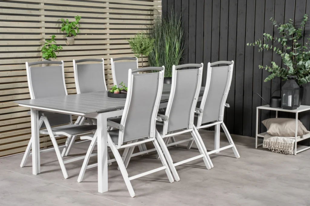 Levels & Albany Matbord 229x100x75 + Positionsstolar Vit