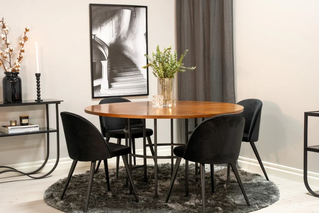 Copenhagen & Velvet Runda Matbord ⌀140 Brun + Matstolar Svart