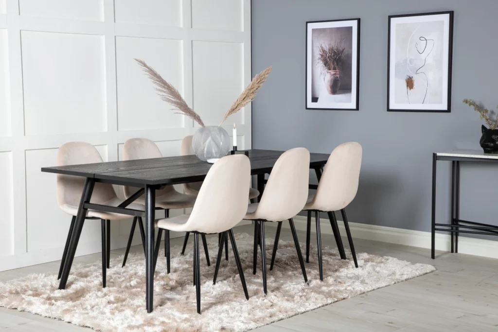 Sleek & Polar Matbord 95x195 + Matstolar Beige