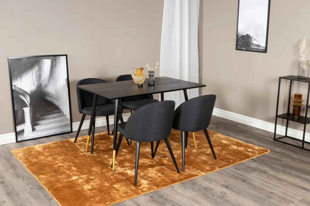 Dipp & Velvet Rektangulära Matbord 120 x 85 Black + Matstolar Black