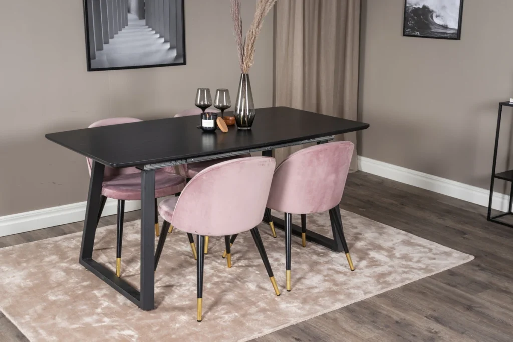 Velvet & Inca Matstolar Dammig rosa + Rektangulära Matbord 160 x 85 Black