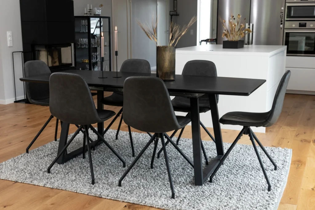 Polar & Inca Matstolar Black + Rektangulära Matbord 160 x 85 Black