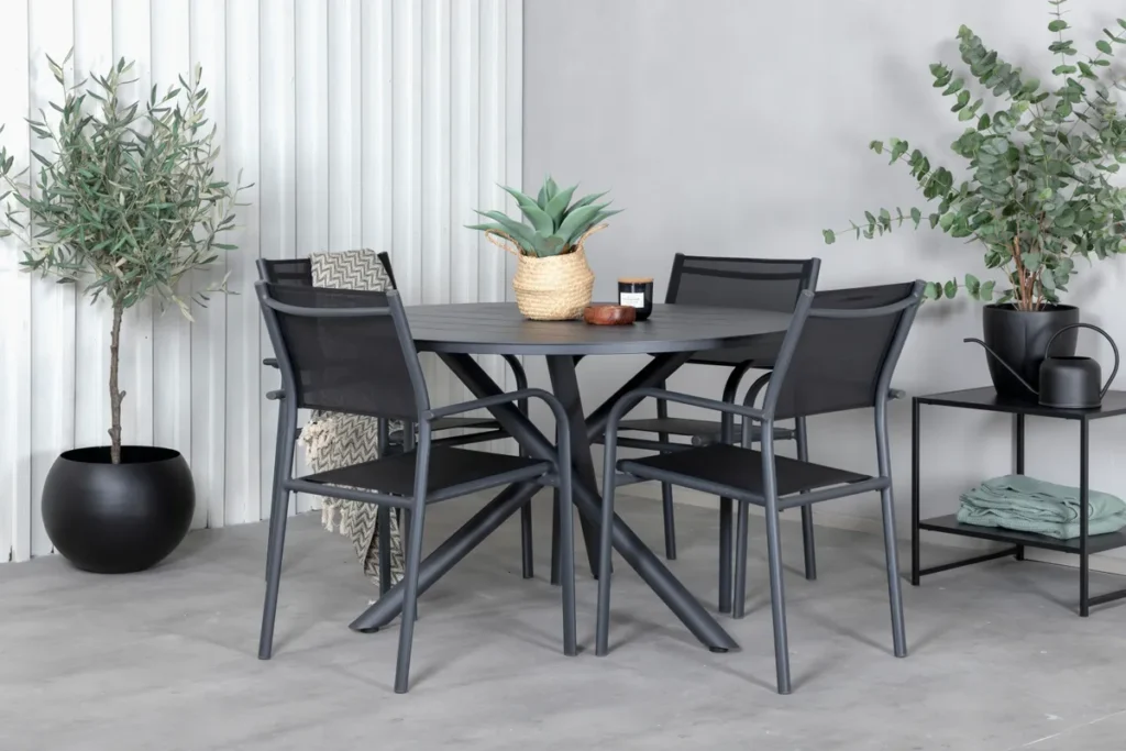 Alma & Santorini Matbord ⌀120 + Matstolar Svart