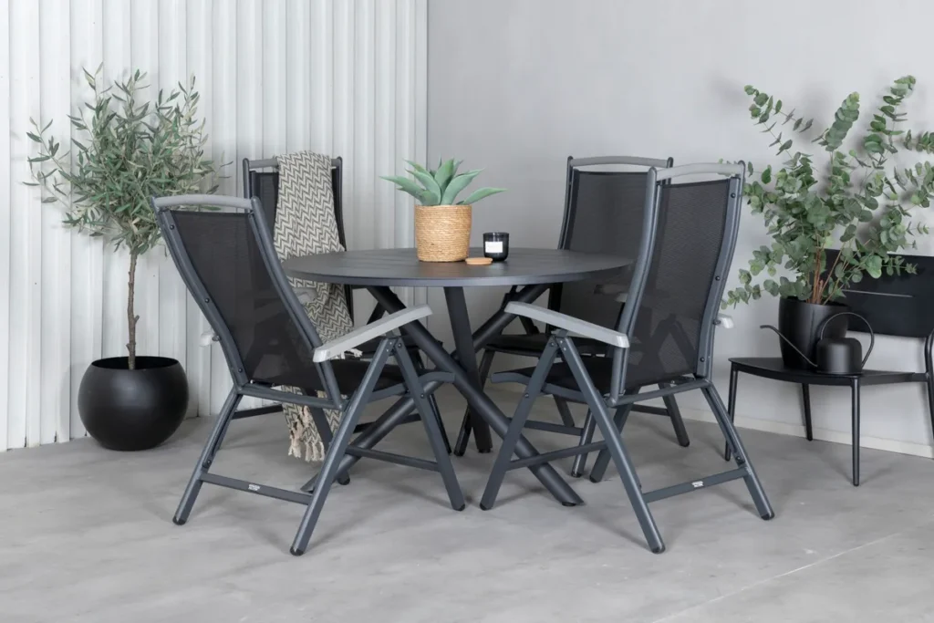 Alma & Albany Matbord ⌀120 + Positionsstolar Svart
