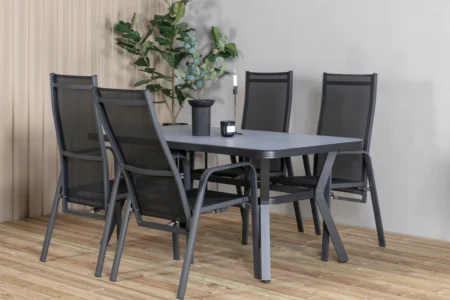 Virya & Copacabana Matbord 160 x 91 + Reclinerstolar Svart