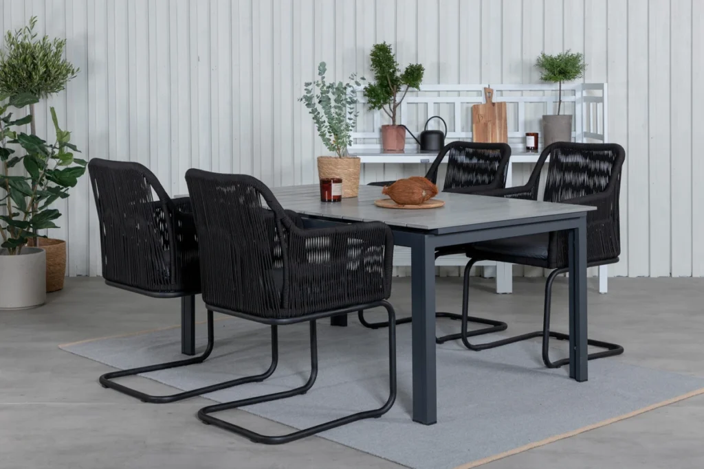 Levels & Lindos Matbord 160 x 100 + Matstolar Svart