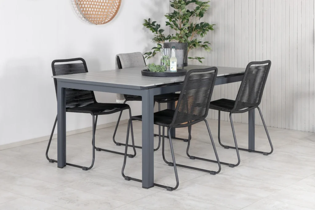 Levels & Lindos Matbord 160x100x75 + Matstolar Svart