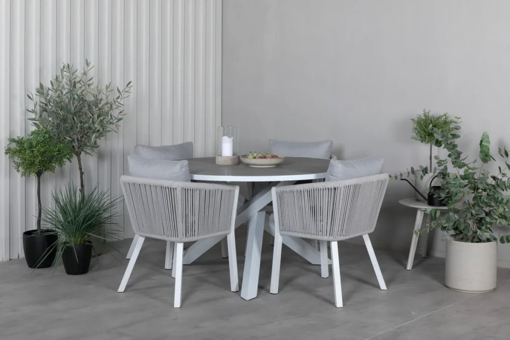 Virya & Parma Matstolar Grå + Runda Matbord ø140 Vit