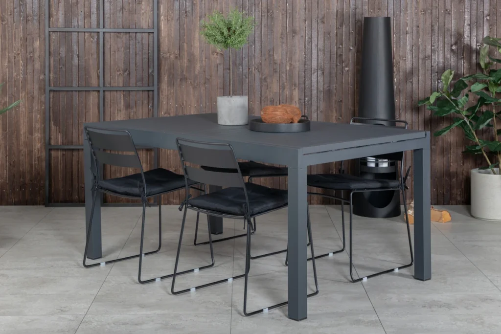 Lina & Marbella Matstolar Svart + Matbord 160x100x75