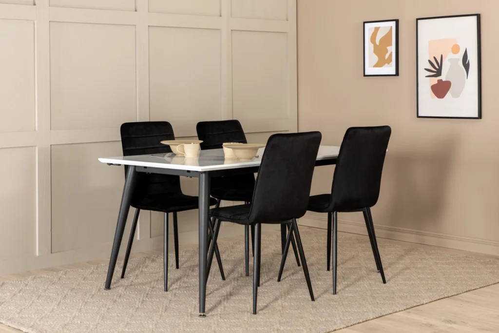 Jimmy & Windu Matbord 90x150 + Matstolar Svart