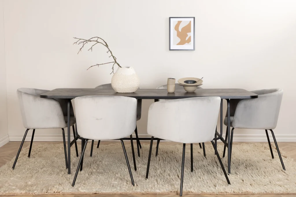 Berit & Uno Matstolar Grå + Rektangulära Matbord 200 x 90 Black