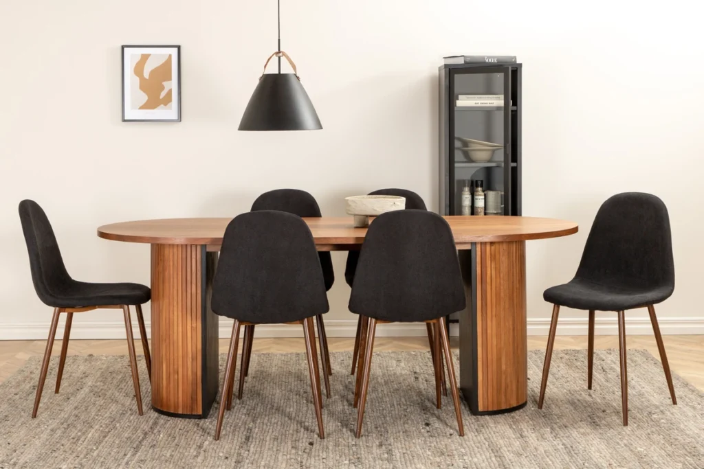 Bianca & Polar Ovala Matbord 200 x 90 Walnut + Matstolar Black