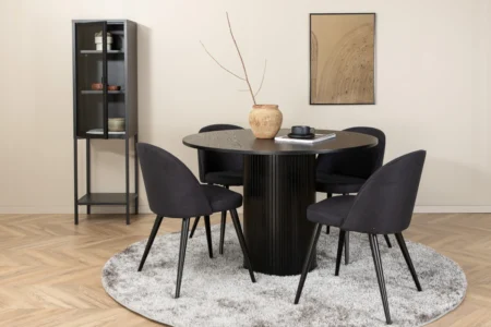 Bianca & Velvet Runda Matbord ⌀110 Black + Matstolar Black