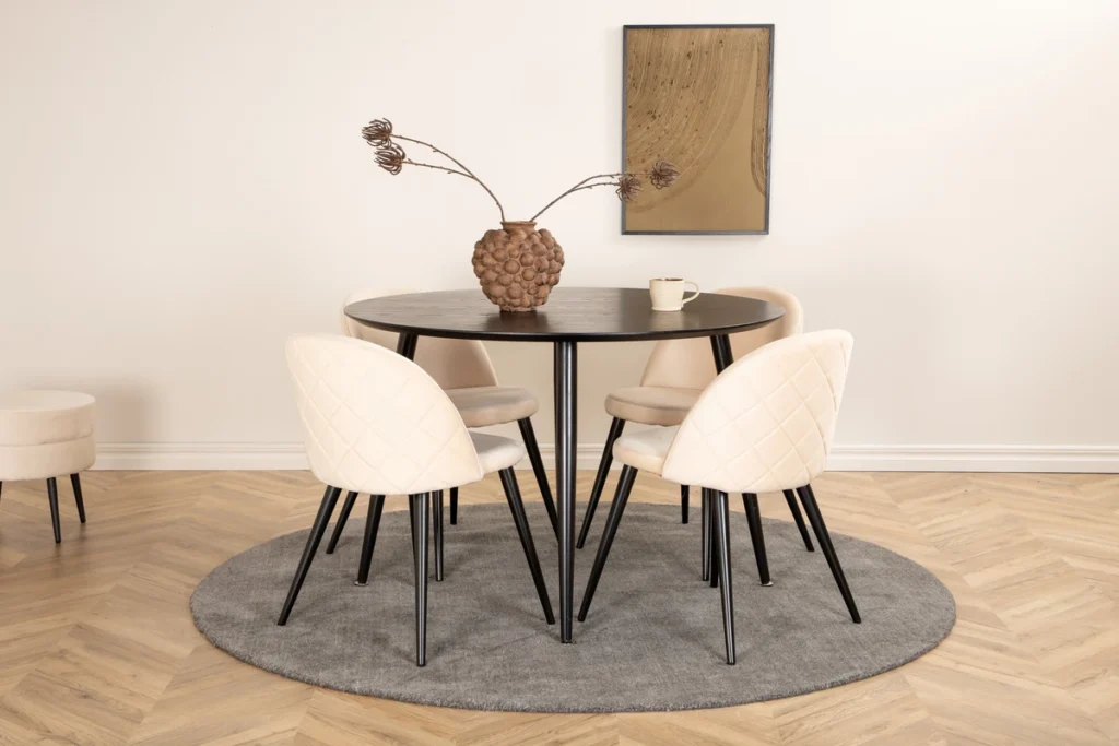 Dipp & Velvet Runda Matbord ⌀115 Black + Matstolar Beige