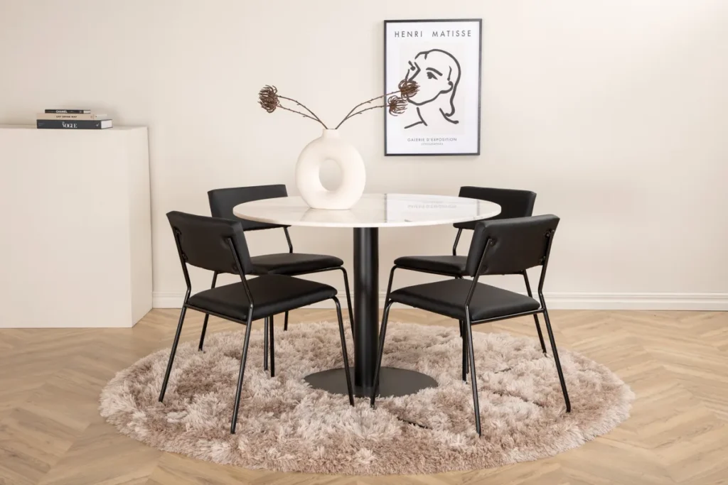 Kenth & Estelle Matstolar Svart + Matbord ⌀106