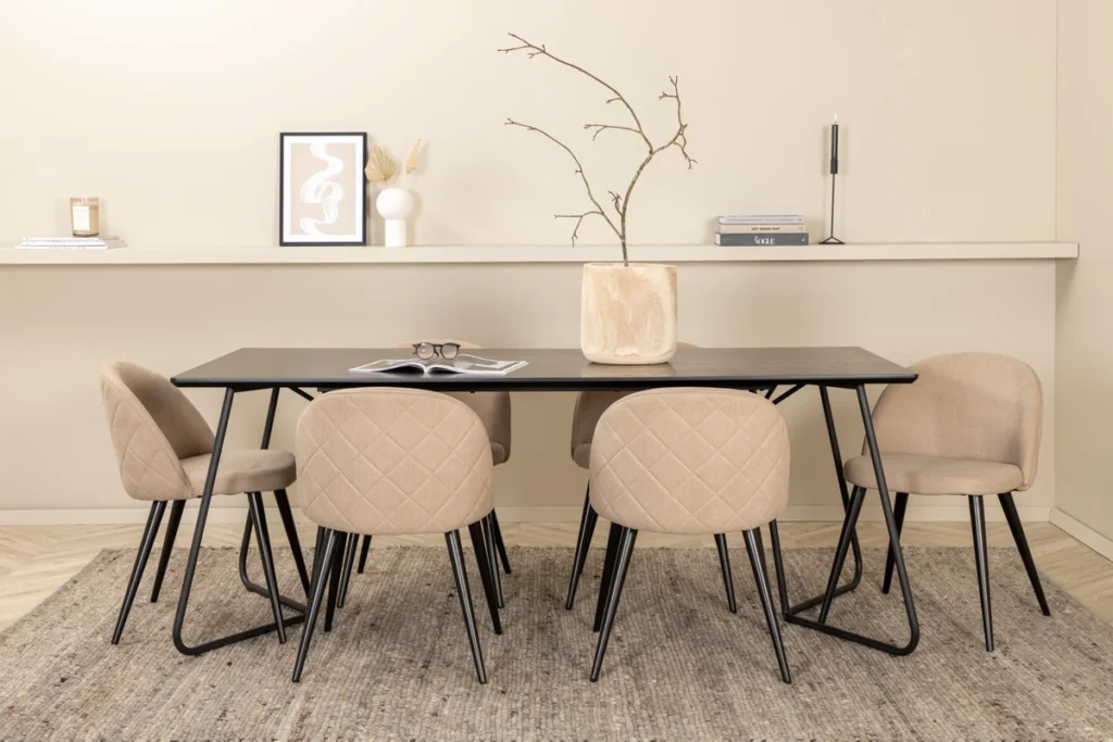 Petra & Velvet Rektangulära Matbord 190 x 90 Black + Matstolar Beige