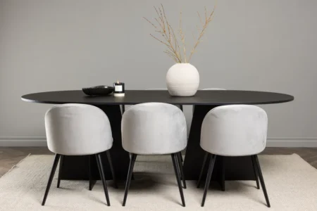 Velvet & Bootcut Matstolar Grå + Ovala Matbord 230 x 115 Black