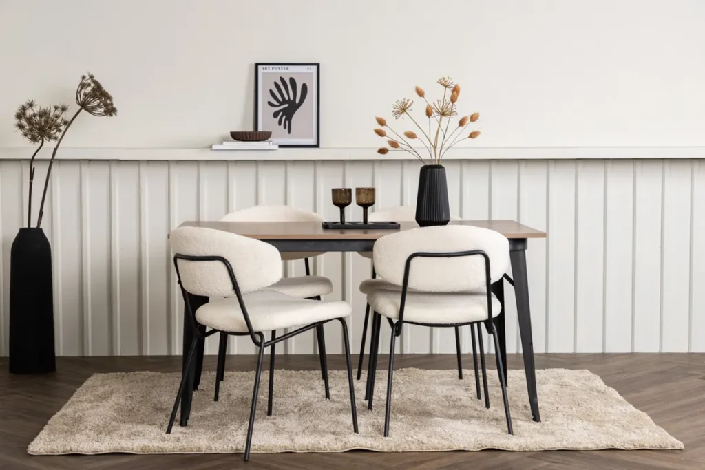Chico & Tempe Matstolar White + Rektangulära Matbord 140 x 80 Walnut