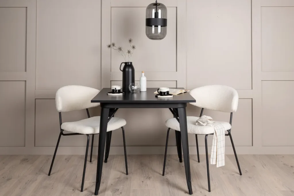 Chico & Tempe Matstolar White + Rektangulära Matbord 80 x 80 Black