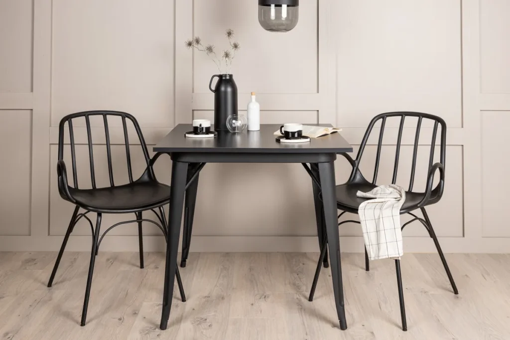 Tempe & Dyrön Rektangulära Matbord 80 x 80 Svart + Matstolar Svart