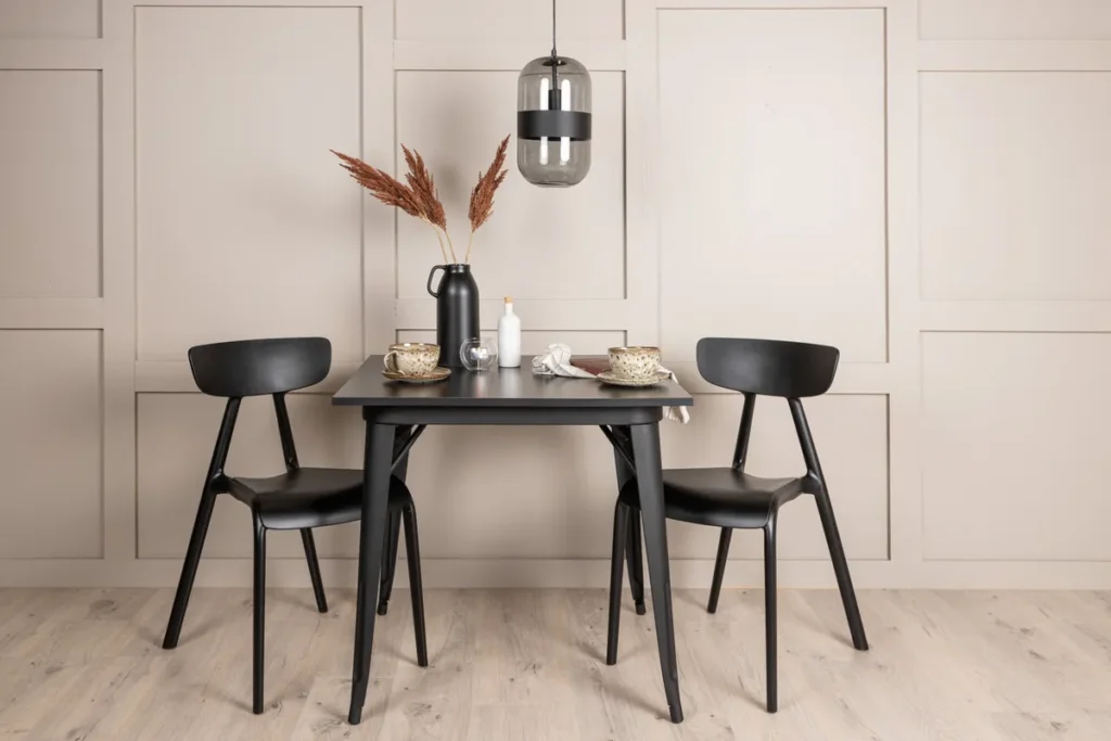 Tempe & Ursholmen Rektangulära Matbord 80 x 80 Black + Matstolar Black
