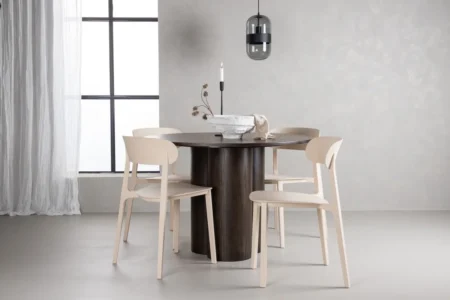 Åstol & Olivia Matstolar Beige + Runda Matbord ⌀110 Mocca