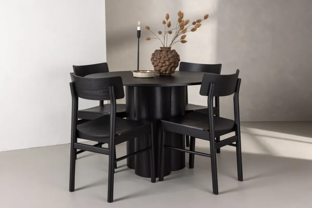 Montros & Olivia Matstolar Black + Runda Matbord ⌀110 Black