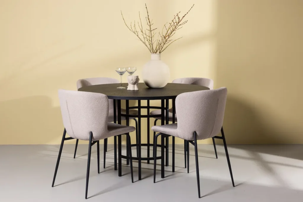 Modesto & Copenhagen Matstolar Beige + Runda Matbord ⌀115 Black