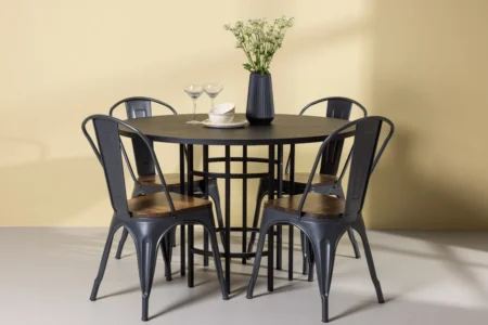 Tempe & Copenhagen Matstolar Walnut + Runda Matbord ⌀115 Black