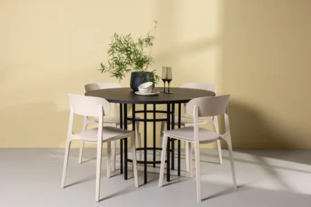 Åstol & Copenhagen Matstolar Beige + Runda Matbord ⌀115 Black