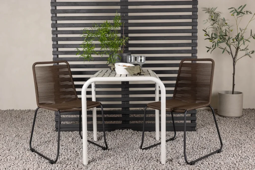 Borneo & Lindos Cafebord 70 x 70 Beige + Matstolar