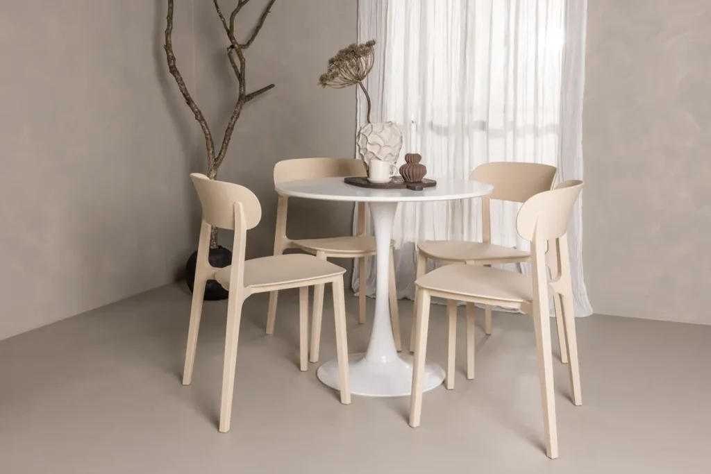 Åstol & Hamden Matstolar Beige + Runda Matbord ⌀80 White