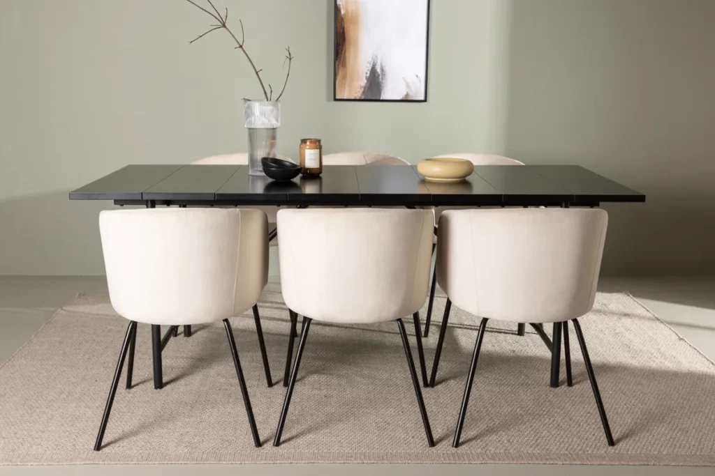 Berit & Astrid Matstolar Beige + Rektangulära Matbord 200 x 90 Black