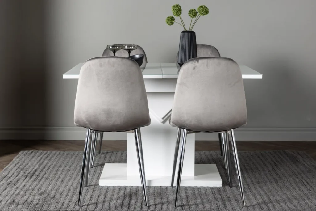 Pluto & Eva Rektangulära Matbord 120 x 90 White + Matstolar Light Grey