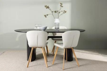 Isolde & Lilja Ovala Matbord 180 x 90 Black + Matstolar Beige