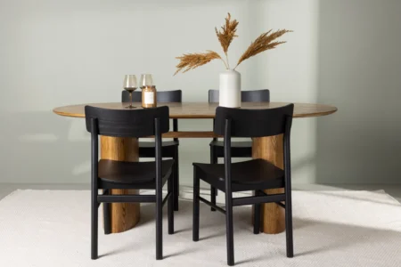 Montros & Isolde Matstolar Black + Ovala Matbord 180 x 90 Nature