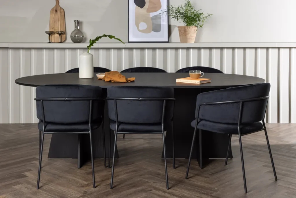 Bootcut & Selma Ovala Matbord 230 x 115 Black + Matstolar Black
