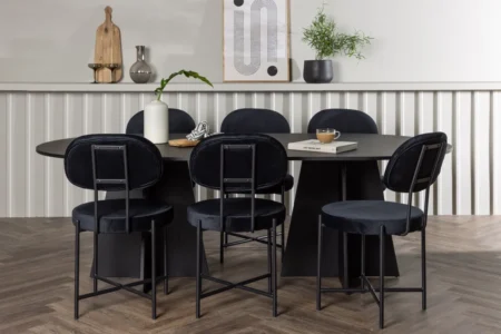 Bootcut & Stella Ovala Matbord 230 x 115 Black + Matstolar Black